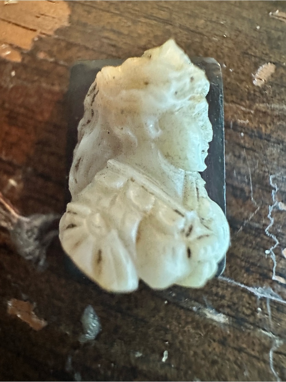 1930’s carved marble, on Garnet cab, 15/7 high relief